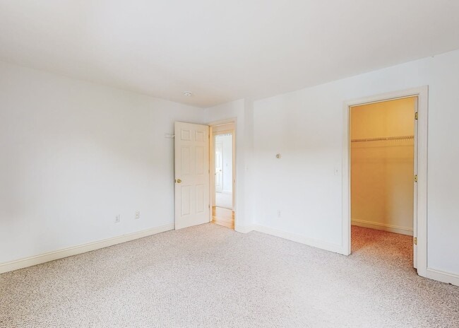 Building Photo - Charming 3BR/ 1.5BA South Portland Residence