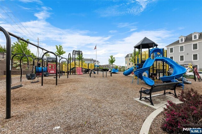 Building Photo - 109 Roosevelt Dr