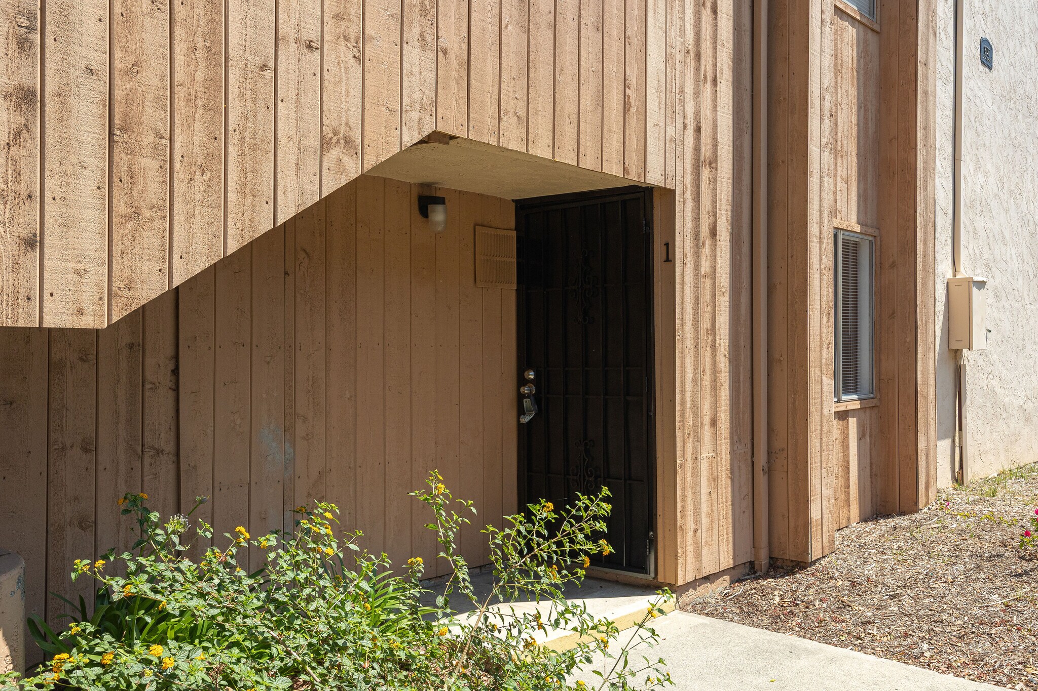 Building Photo - 8737 Lake Murray Blvd