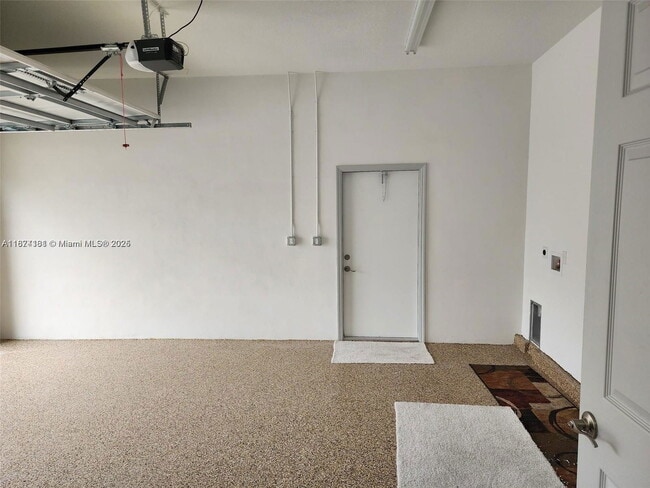 Building Photo - 218 SW 1st Ave