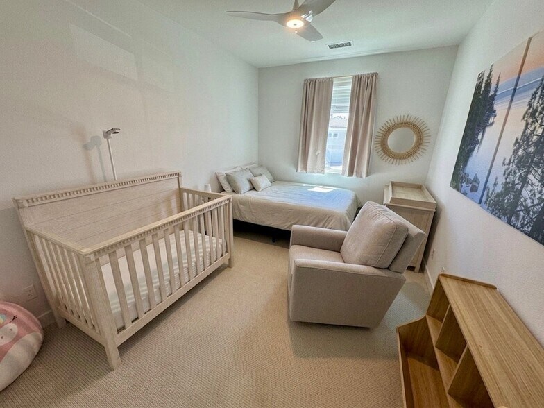 Building Photo - 1358 Blue Port Wy