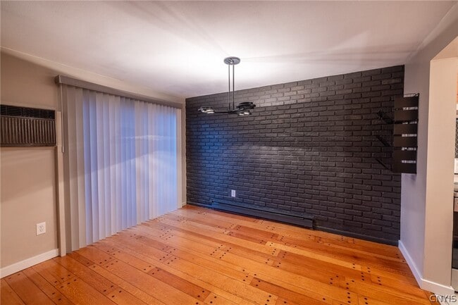 Building Photo - 705 Idlewood Blvd N