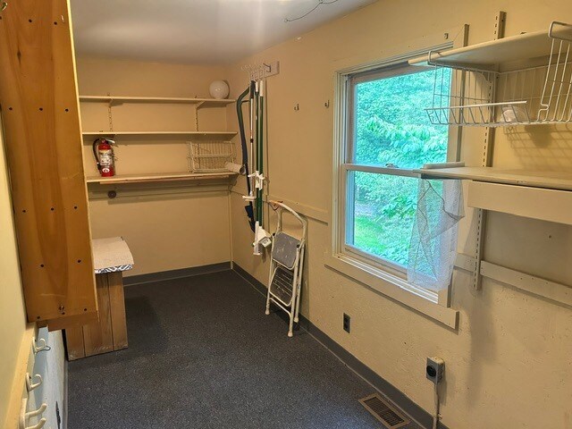 Building Photo - 1503 Strawberry Ln