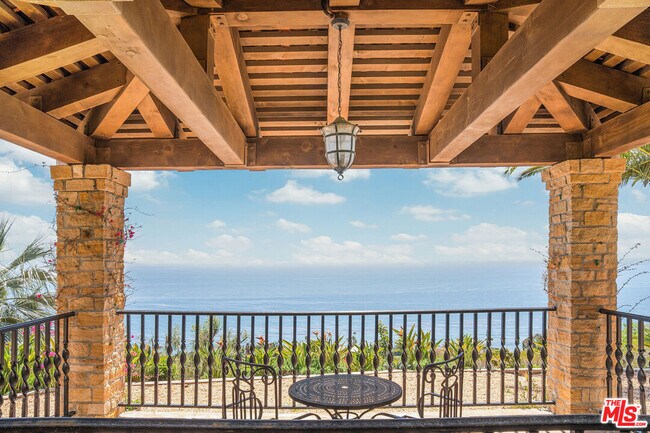 Building Photo - 4440 Encinal Canyon Rd