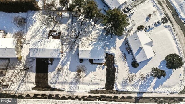 Building Photo - 110 Elaine Dr