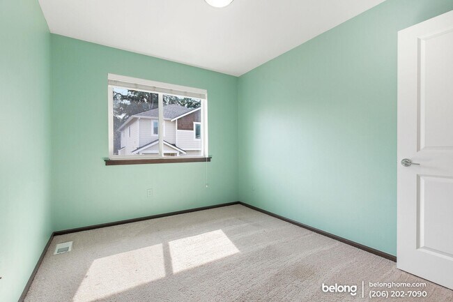 Building Photo - 12010 27th Ct S