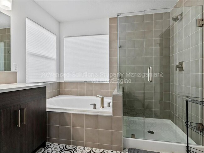 Building Photo - 7411 S Drake Pk Ct