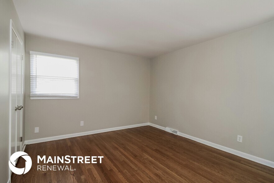 Building Photo - 3200 Flanders Ct