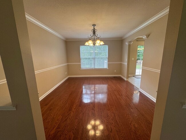 Building Photo - Spacious home in a great Ooltewah neighbor...