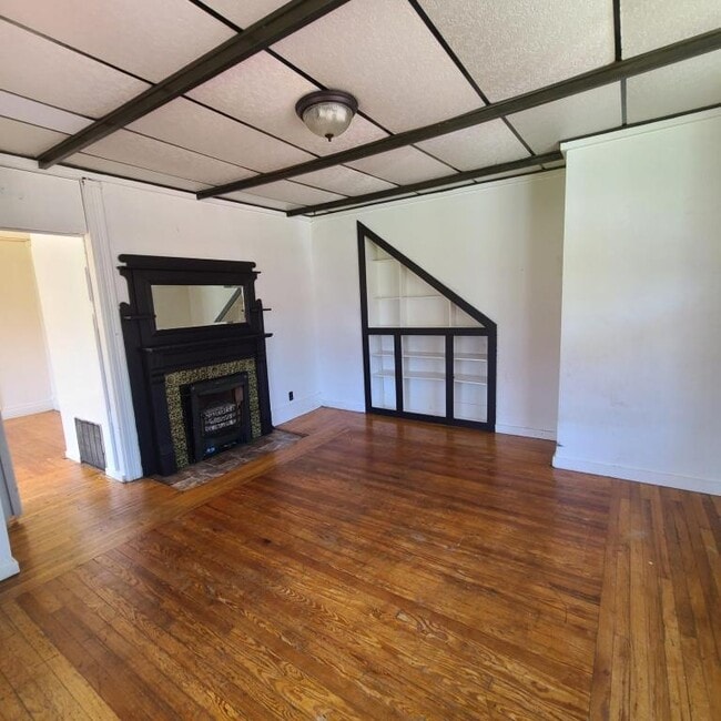 Building Photo - 426 E Market St