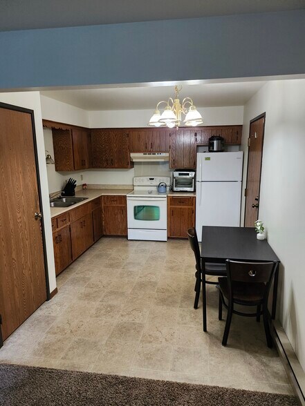Building Photo - W157N11455 Hilbert Ln