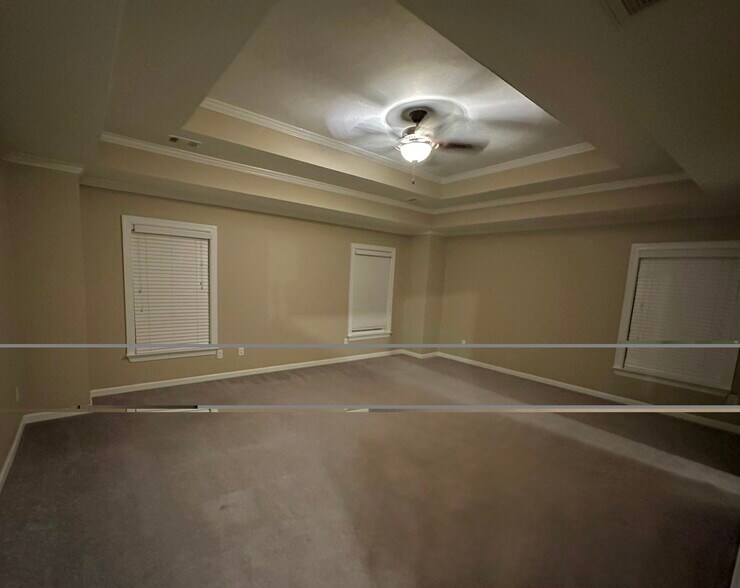 Building Photo - 4064 Ellington Dr