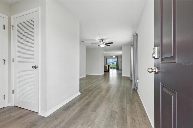 Building Photo - 3903 Silver Strand Trl