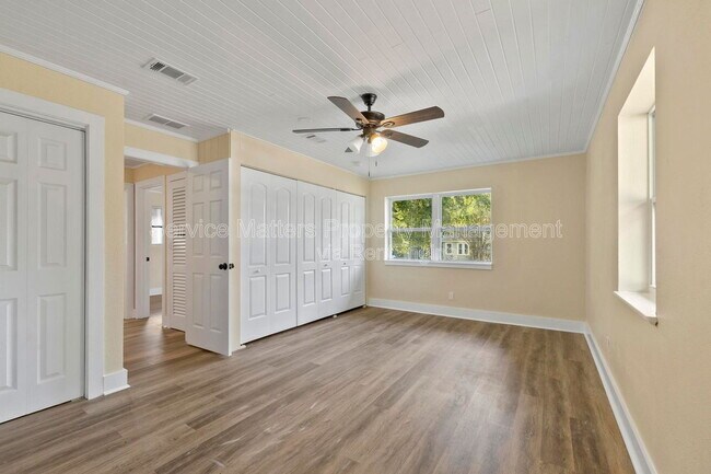 Building Photo - 1922 W Gregory St