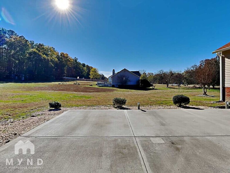 Building Photo - 4021 Rockside Hills Dr