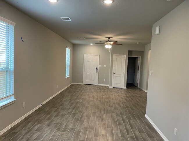 Building Photo - 24611 Misty Maple Rd
