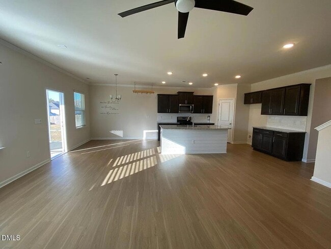Building Photo - 2124 Fox Chapel Pl