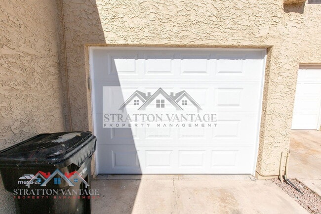 Building Photo - 2929 E Broadway Rd