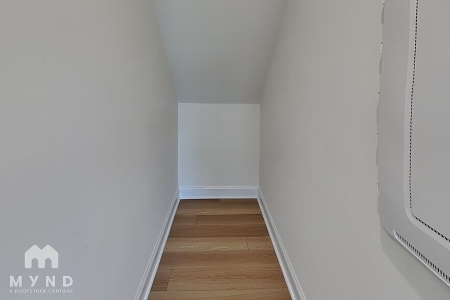 Building Photo - 1546 Cedar Tree Dr
