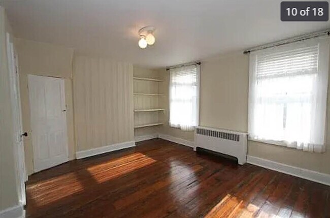 Building Photo - 2423 Manning St