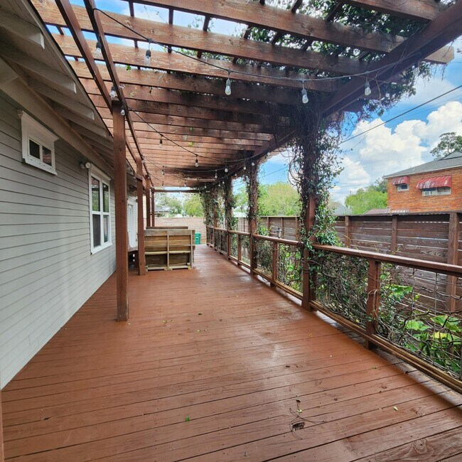 Building Photo - 4121 Rusk St