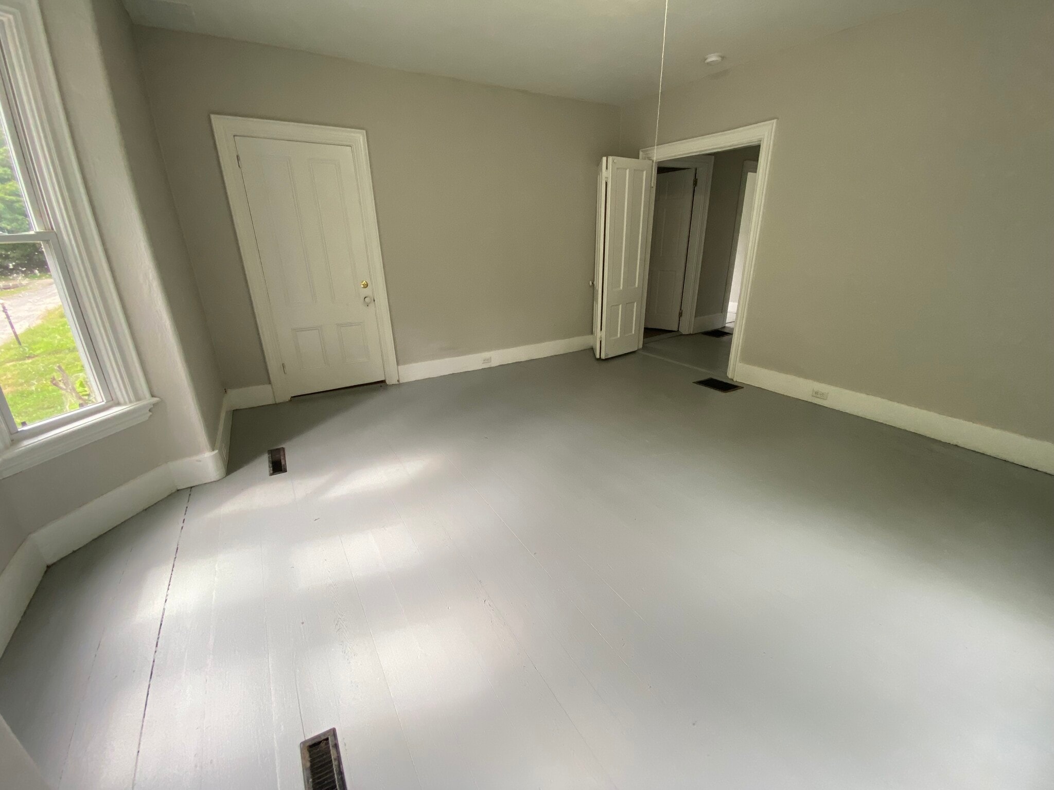 Building Photo - 3 Cross St