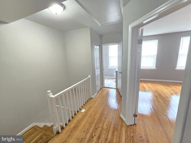 Building Photo - 3516 Erdman Ave