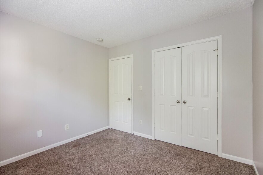 Building Photo - 11202 Northwoods Forest Dr