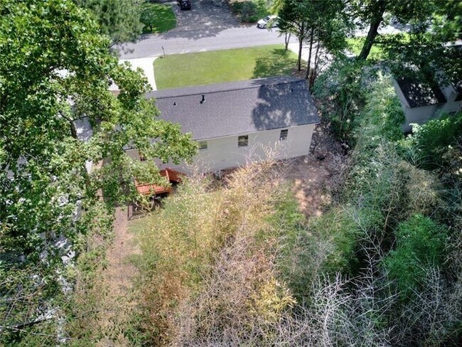 Building Photo - 3946 Green Oak Dr
