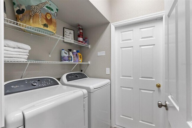 Building Photo - 215 Gleneagles Dr