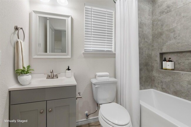 Building Photo - 12011 Rockview Dr