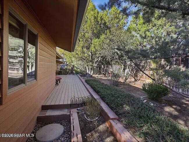 Building Photo - 235 Solar Heights Terrace