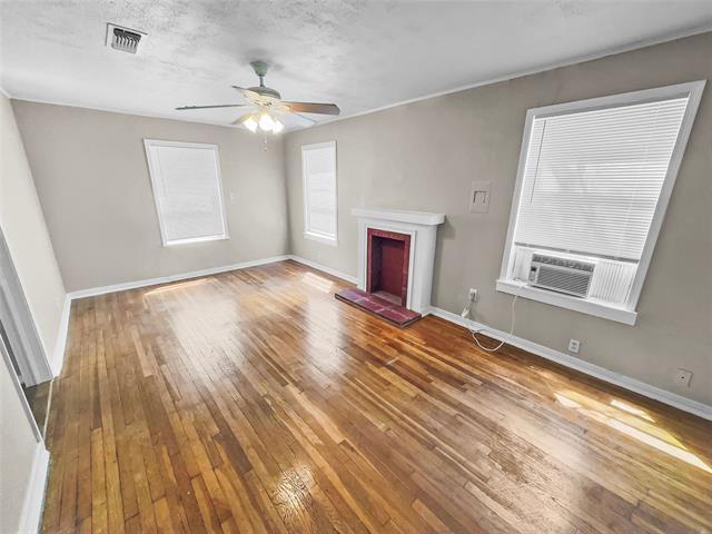 Building Photo - 4924 Penrose Ave