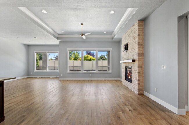 Building Photo - 9042 S La Pampa Way