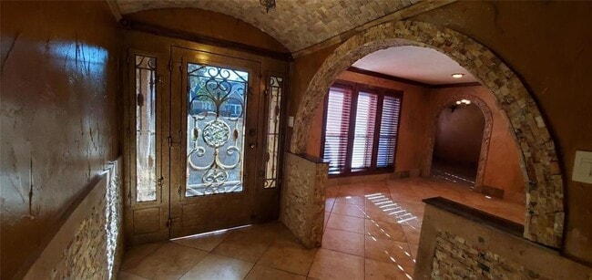 Building Photo - 4323 Colombia Dr