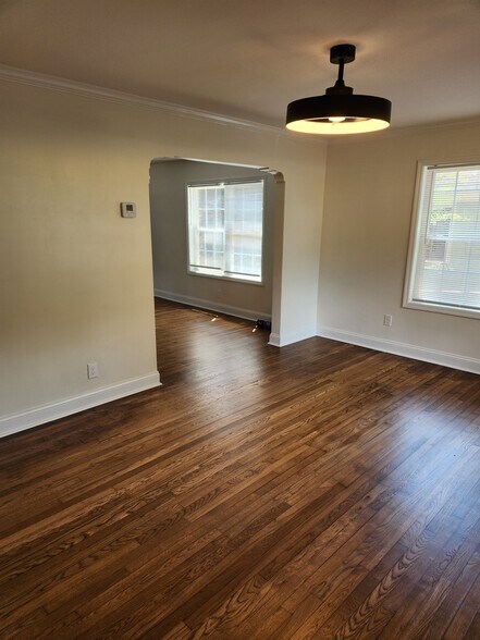 Building Photo - 646 Quillian Ave