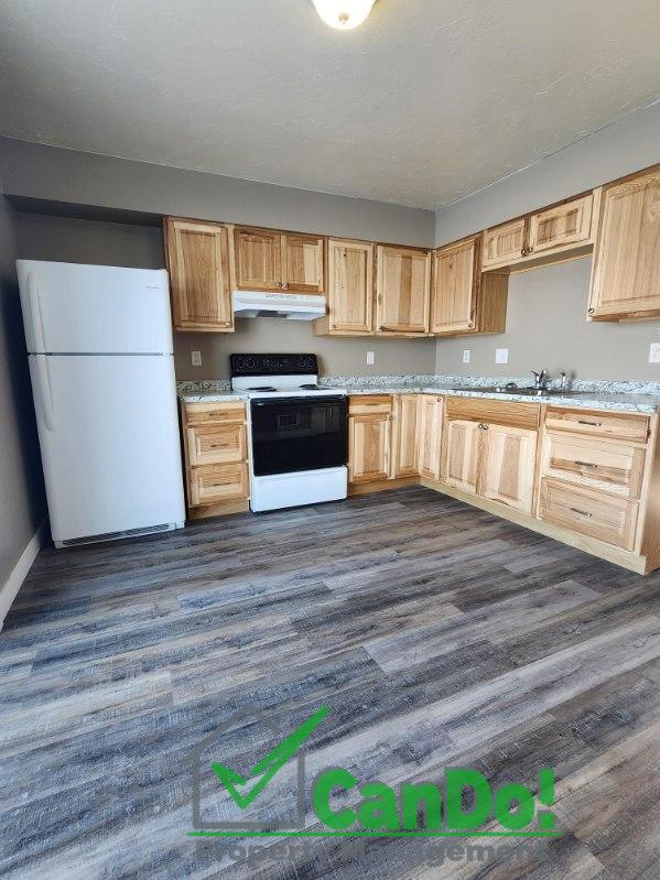 Building Photo - Newly remodeled 2 bedroom, 1.5 bathroom townhome in Blackfoot with Fiber Internet- Available now!
