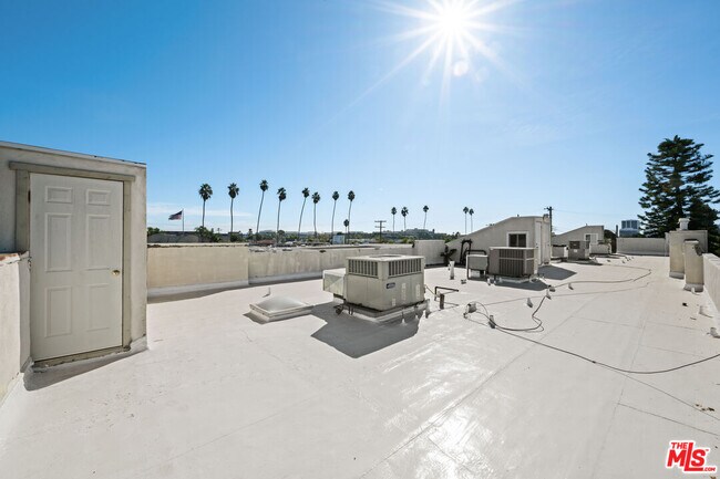 Building Photo - 1338 Harvard St