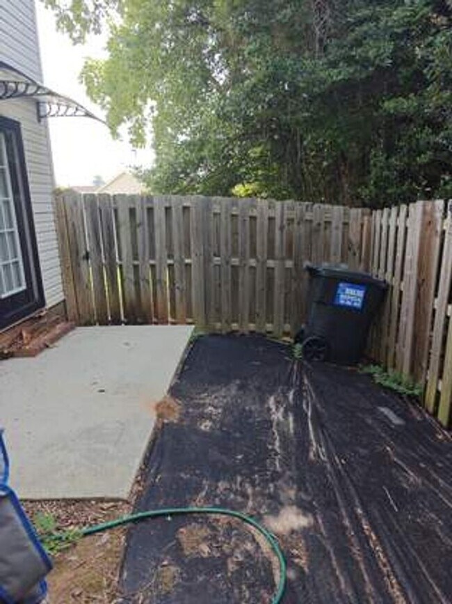 Building Photo - 2078 Reserve Ln