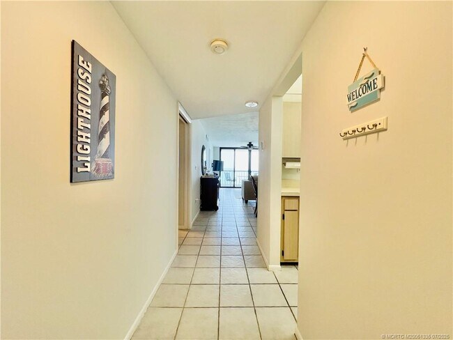 Building Photo - 10680 S Ocean Dr