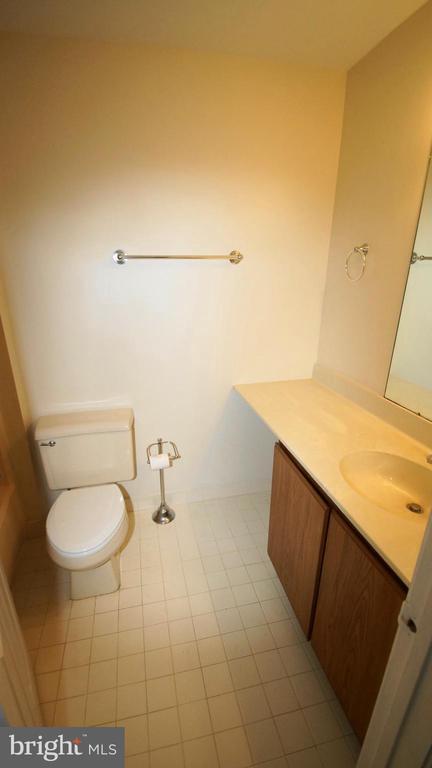 Building Photo - 2602 Beacon Hill Dr