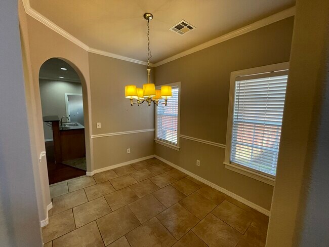 Building Photo - 11220 S Cedar St