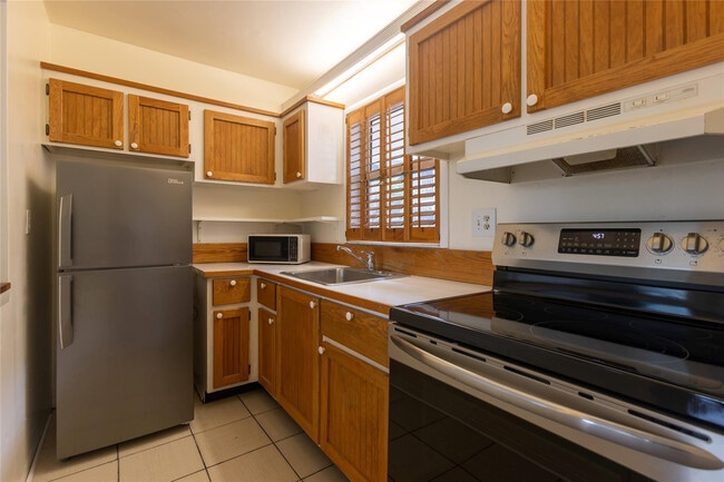 Building Photo - 1001 SE 16th St