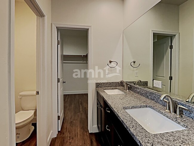 Building Photo - 3648 S Natural Way