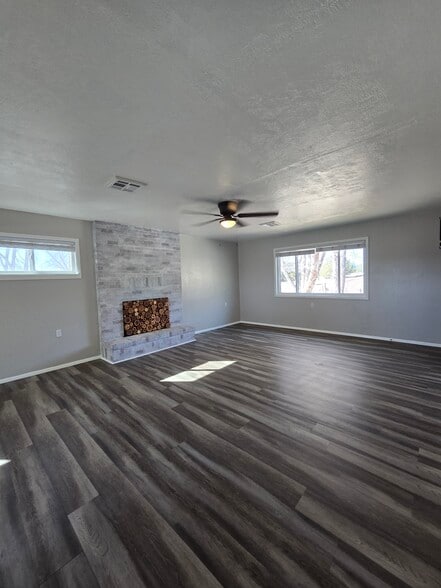 Building Photo - 13220 Red Mountain Rd