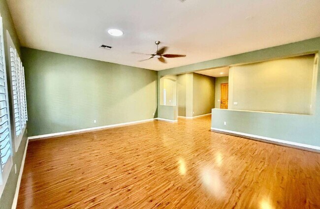 Building Photo - 5916 W Fetlock Trail