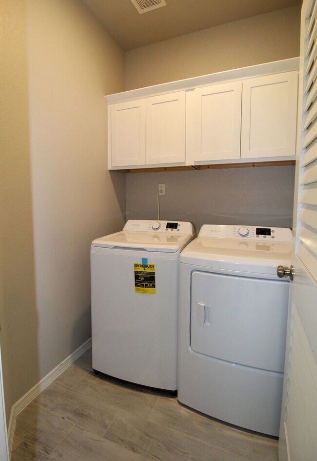 Building Photo - 1229 Night Sky St