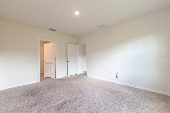 Building Photo - 35525 Stella Vast Dr