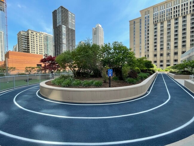 Building Photo - 545 N Dearborn St