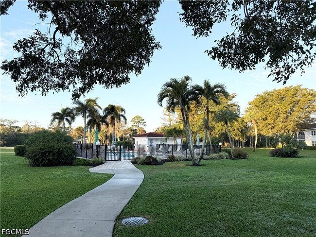 Building Photo - 1087 Forest Lakes Dr